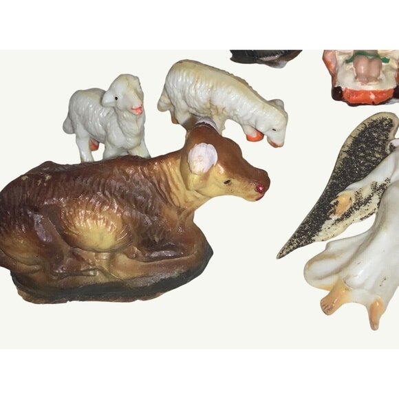 Vintage Plastic 14-Piece Nativity Scene Set With Angel & Animal Figurines - Picture 6 of 9